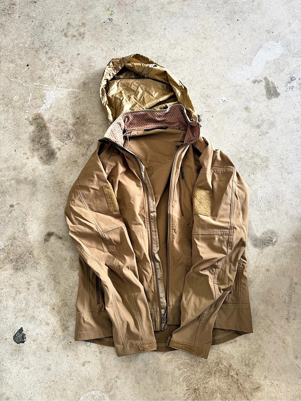 Beyond Men's Hooded Field Jacket Size Medium